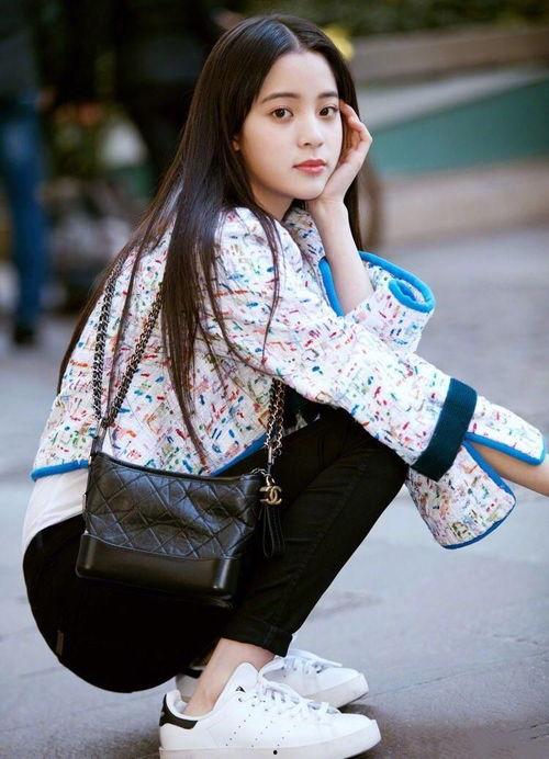 王佳颖爆料视频最新版,事件全貌再引热议 第2张 王佳颖爆料视频最新版,事件全貌再引热议 第2张